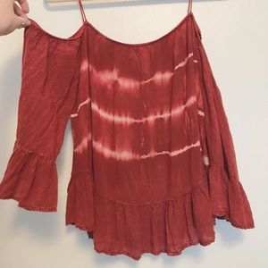 Adorable open shoulder top!